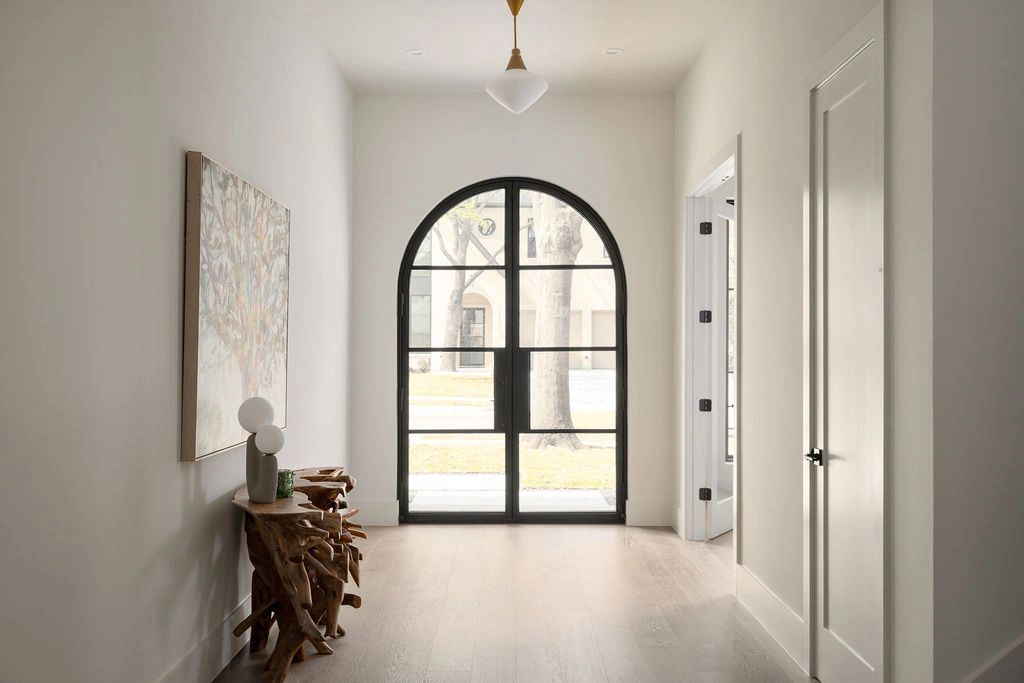 Entry hall — Select Custom Home