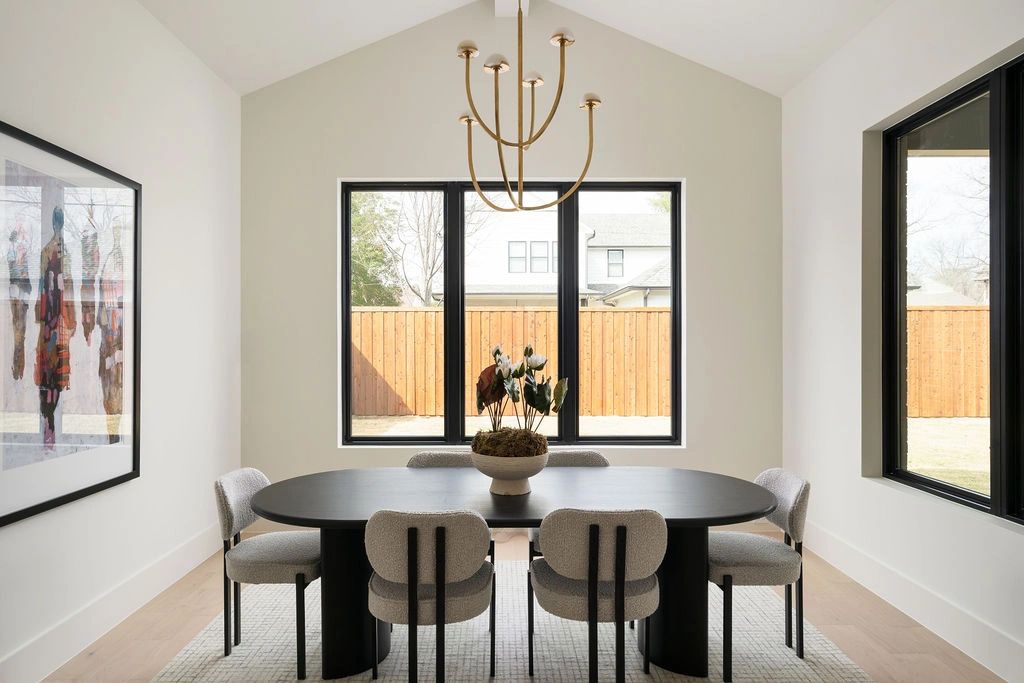 Dining room — Select Custom Home