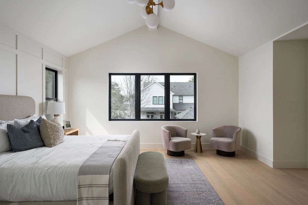 Bedroom windows — Select Custom Home